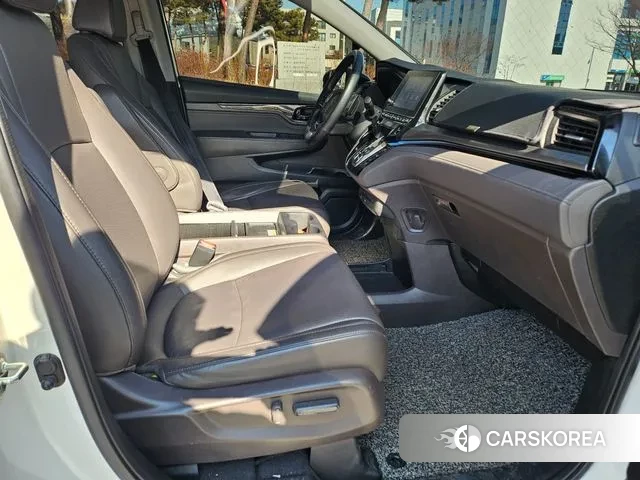 Honda Odyssey 2018 Белый из Кореи, фото 5