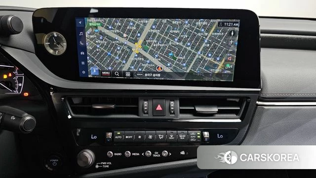 Lexus ES300h 7th generation 2024 Белый из Кореи, фото 5