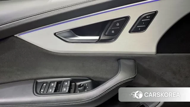 Audi Q8 (4M) 2022 Черный из Кореи, фото 5