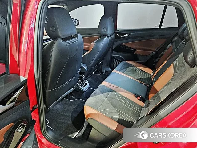 Volkswagen ID.4 2023 Красный из Кореи, фото 5