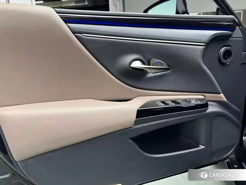 Lexus ES 2024 Черный из Китая, фото 5