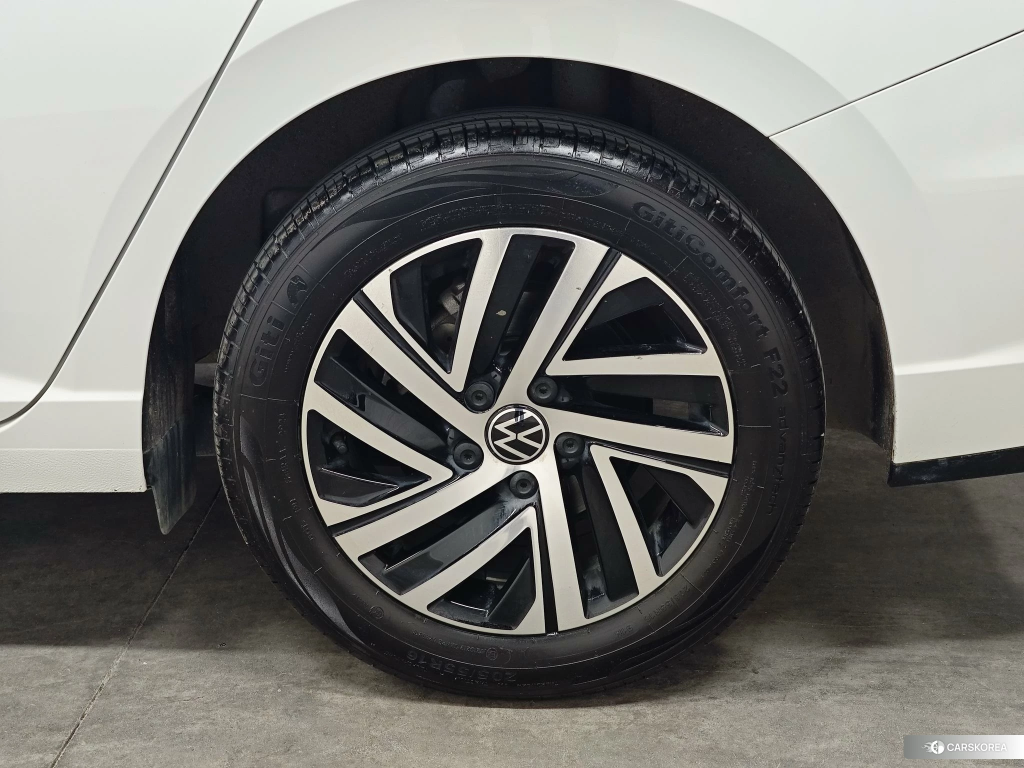 Volkswagen Lavida 2023 Белый из Китая, фото 5