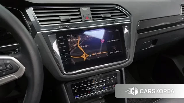 Volkswagen Tiguan second Generation 2022 Белый из Кореи, фото 5