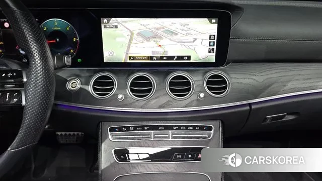 Mercedes-Benz E-Class W213 2021 Белый из Кореи, фото 5