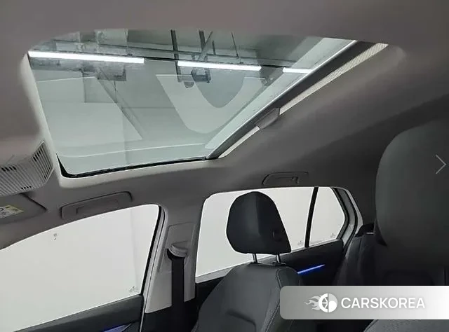 Volkswagen Golf 8th Generation 2022 Белый из Кореи, фото 5