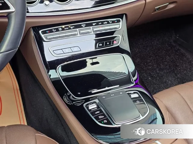 Mercedes-Benz E-Class W213 2021 Черный из Кореи, фото 5