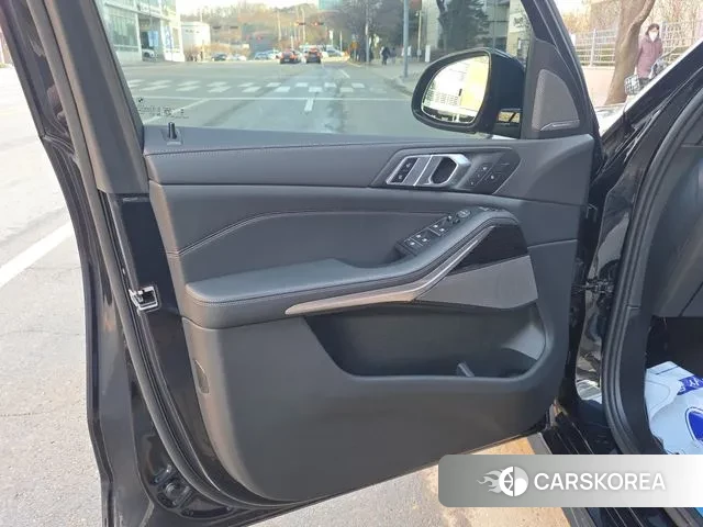 BMW X5 (G05) 2025 Черный из Кореи, фото 5