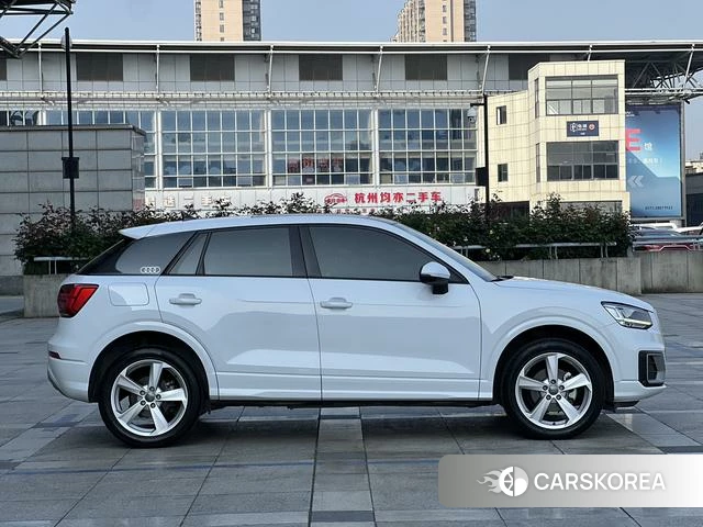 Audi Q2L 2021 Белый из Китая, фото 5