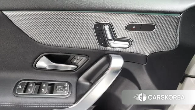 Mercedes-Benz A-Class W177 2023 Белый из Кореи, фото 5