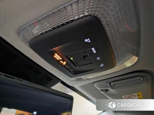 Toyota Prius 5th Generation 2023 Белый из Кореи, фото 5