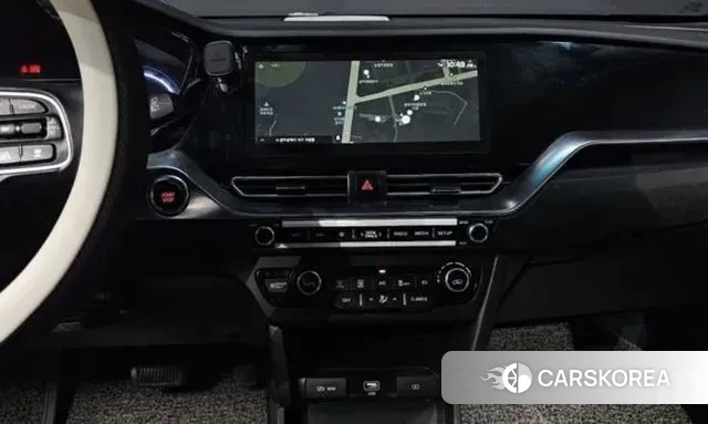 Kia Niro Plus 2022 Белый из Кореи, фото 5