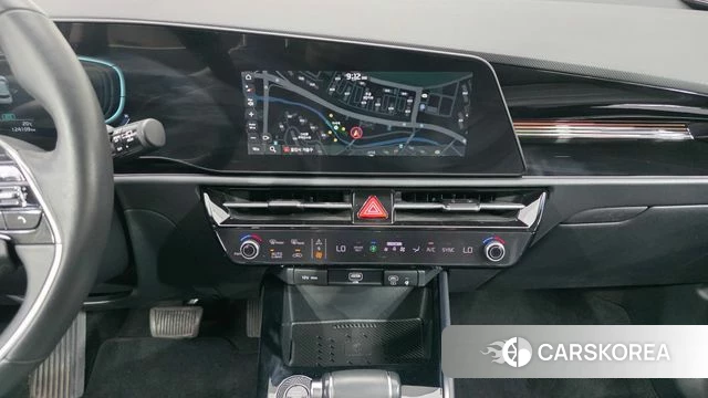 Kia Di Ol Nu Niro 2022 Белый из Кореи, фото 5
