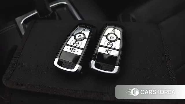 Ford Mustang 2021 Черный из Кореи, фото 5