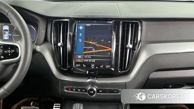 Volvo XC60 second Generation 2021 Белый из Кореи, фото 5