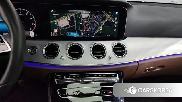 Mercedes-Benz E-Class W213 2021 Белый из Кореи, фото 5