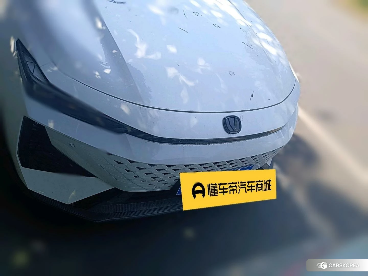 Chang'an UNI-V 2025 Белый из Китая, фото 5