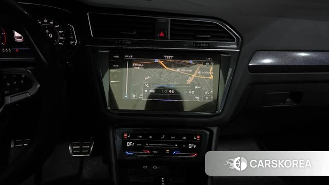 Volkswagen Tiguan second Generation 2021 Белый из Кореи, фото 5