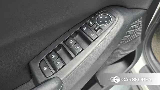 Kia Seltos 2022 Белый из Кореи, фото 5