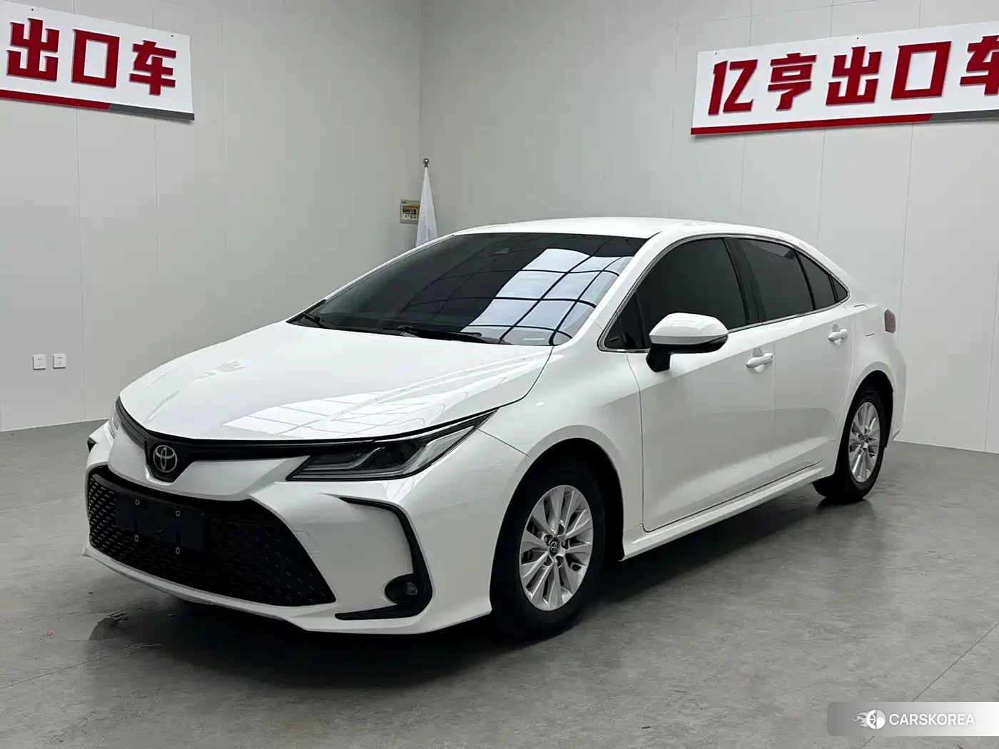 Toyota Corolla 2022 Белый из Китая, фото 5