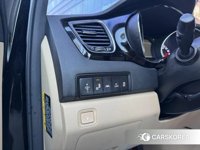 Kia The New Carnival 2018 Черный из Кореи, фото 5