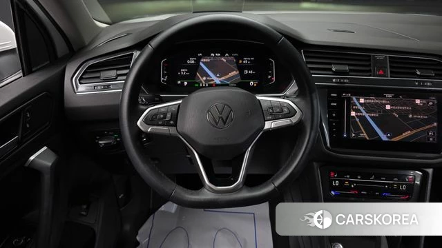 Volkswagen Tiguan second Generation 2022 Белый из Кореи, фото 5