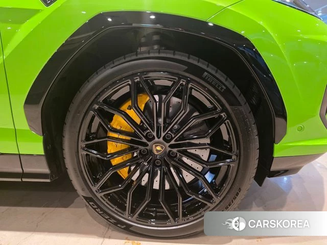 Lamborghini Urus 2026 Зеленый из Кореи, фото 5
