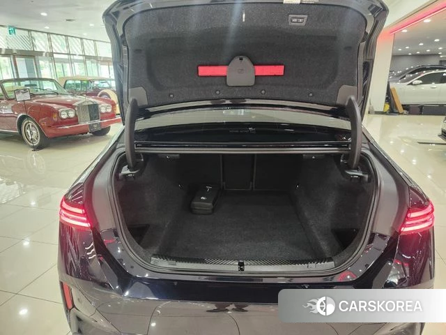 BMW 5 Series (G60) 2025 Черный из Кореи, фото 5