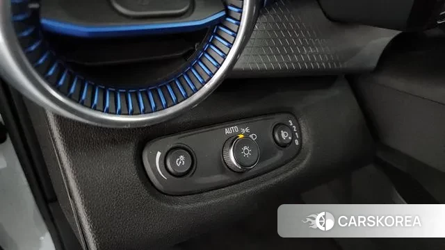 Chevrolet (GM Daewoo) Trax Crossover 2023 Белый из Кореи, фото 5