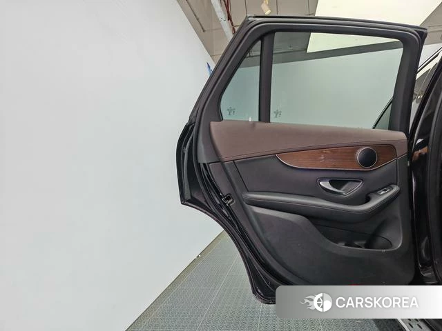 Mercedes-Benz GLC 2021 Черный из Китая, фото 5
