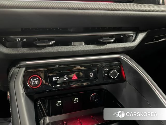 Audi Q5 (80A) 2025 Серый из Кореи, фото 5
