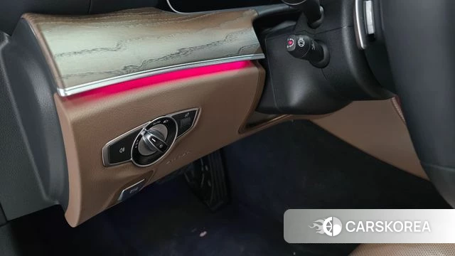 Mercedes-Benz E-Class W213 2023 Белый из Кореи, фото 5