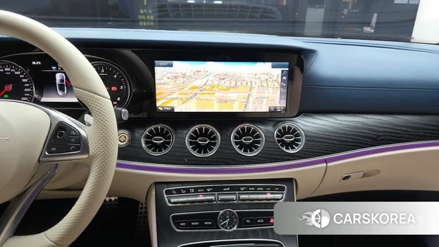 Mercedes-Benz E-Class W213 2018 Белый из Кореи, фото 5