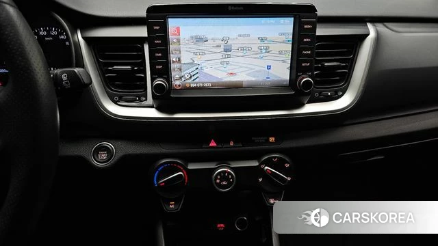 Kia Stonic 2018 Белый из Кореи, фото 5
