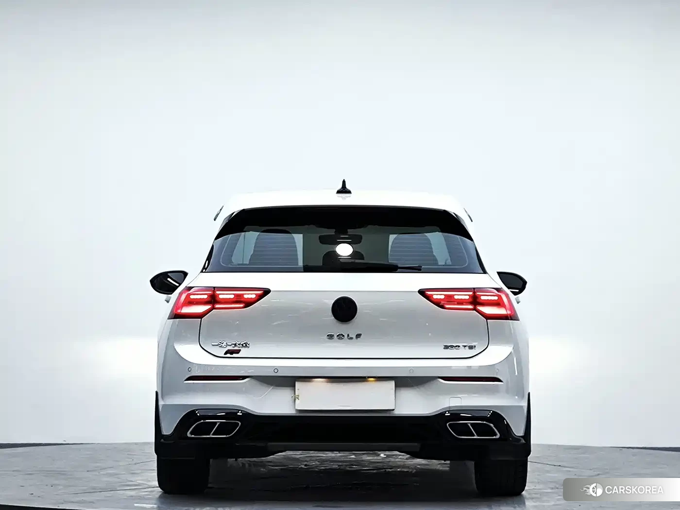 Volkswagen Golf 2023 Белый из Китая, фото 5