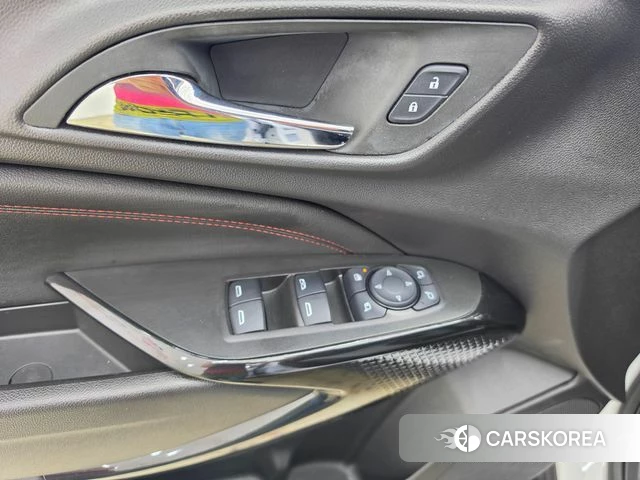 Chevrolet (GM Daewoo) Trax Crossover 2024 Белый из Кореи, фото 5