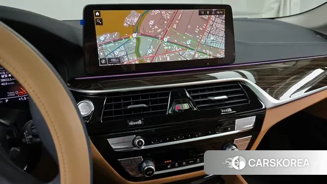 BMW 5 Series (G30) 2022 Белый из Кореи, фото 5