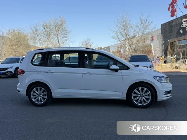 Volkswagen Touran L 2021 Белый из Китая, фото 5