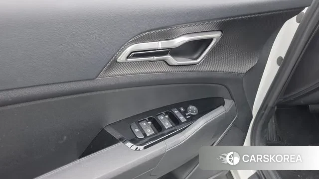 Kia Sportage 5th Generation Hybrid 2024 Белый из Кореи, фото 5