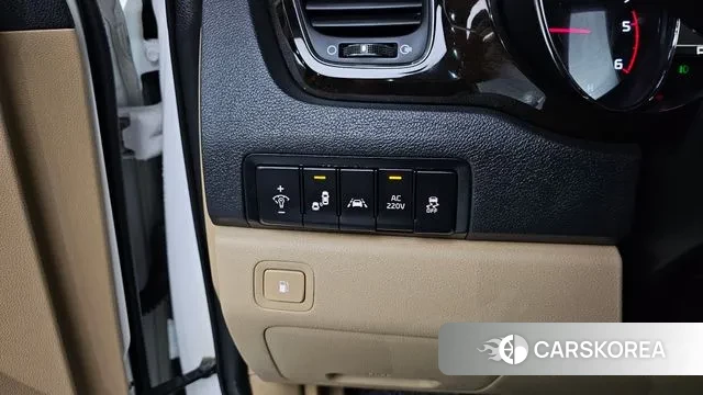 Kia The New Carnival 2018 Белый из Кореи, фото 5