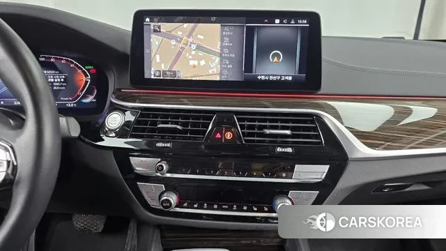 BMW 5 Series (G30) 2022 Черный из Кореи, фото 5