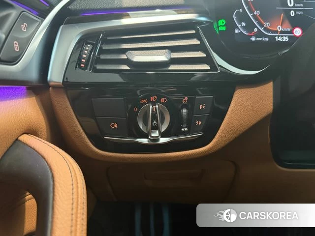 BMW 5 Series (G30) 2021 Черный из Кореи, фото 5