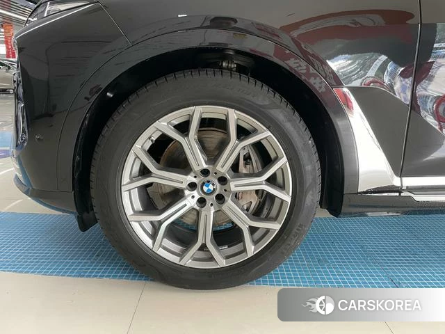BMW X7 2024 Черный из Китая, фото 5