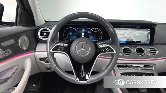 Mercedes-Benz E-Class W213 2022 Белый из Кореи, фото 5