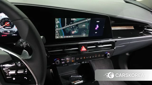 Kia Di Ol Nu Niro 2025 Белый из Кореи, фото 5