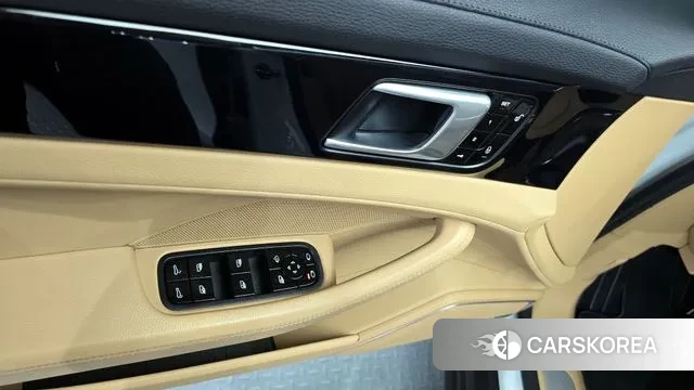 Porsche Panamera (971) 2018 Белый из Кореи, фото 5