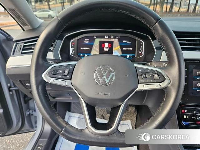 Volkswagen Passat GT (B8) 2022 Серебристо-серый из Кореи, фото 5