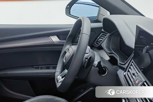 Audi Q5L 2023 Черный из Китая, фото 5