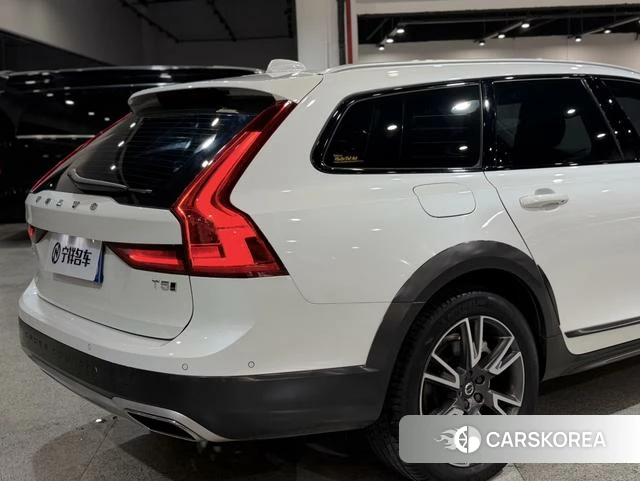Volvo V90 2018 Белый из Китая, фото 5
