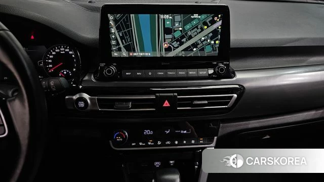 Kia Seltos 2022 Серебристо-серый из Кореи, фото 5