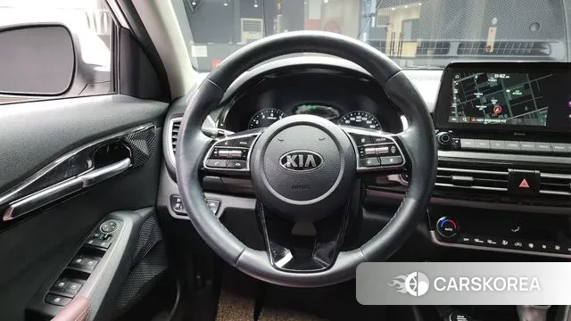 Kia Seltos 2021 Белый из Кореи, фото 5